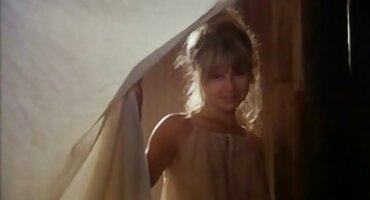 ເດັກຍິງກອບ pussies ຂອງ Vincent Vega.