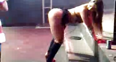 ຂ້າພະເຈົ້າໂດຍບັງເອີນ fucked ບ້ານມອມຂອງຫມູ່ເພື່ອນຂອງຂ້າພະເຈົ້າແລະເດັກຍິງຕົນເອງໃນຂະນະທີ່ຂ້າພະເຈົ້າຮູ້ຈັກພໍ່ແມ່ຂອງຂ້າພະເຈົ້າ.