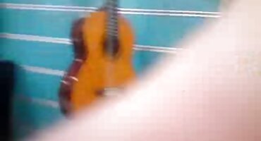 ນາງ masturbated ຫມູ່ຂອງນາງກັບ dildo ເປັນ.