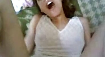 Blowjob ໃນລົດກັບຄົນແປກຫນ້າ.