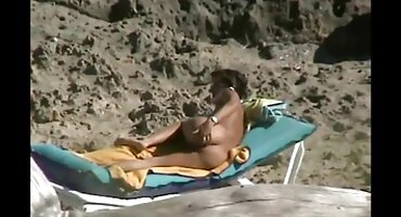 ຜູ້ຊາຍຖືກຫລອກລວງໂດຍພັນລະຍາຂອງຕົນກັບຊາຍຫນຸ່ມ.