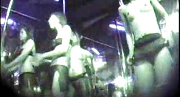 ກະແສ fucked ໂດຍສອງສີດໍາ.