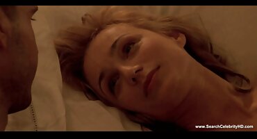 ທ່ານໝໍຫົວໜ້າມີເພດສຳພັນກັບພະຍາບານ.