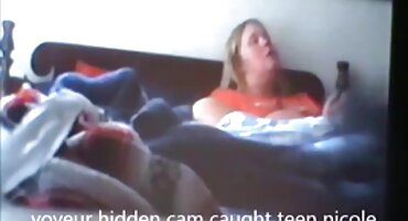 ເມຍ fucks ກັບຜົວທີ່ມີຄົນຮັກຂອງນາງ.