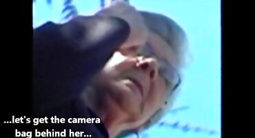 ສາວ fucks ກັບເຈົ້າຂອງເຮືອນ.