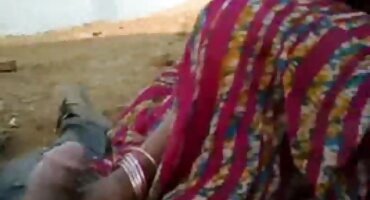 ເພື່ອນບ້ານ fucked ຜິວເນື້ອສີຂາວໃນຖະຫນົນ.