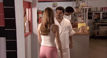 ການ courtesan ດູລໍາຕົ້ນຂອງຫມູ່ເພື່ອນໃນປີໃຫມ່.