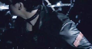 Chloe Cherr succhia ດູດໄລປະຕູດ້ວຍຄວາມກະຕືລືລົ້ນ.