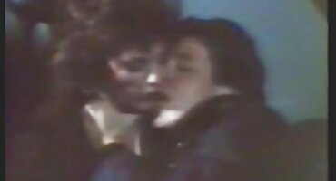 Guy fucks ກັບ Milf ລືມເດັກຍິງ.