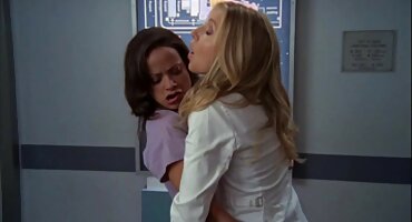 ລາວໄດ້ເອົາຊຸດຂອງລາວໄປ fuck.