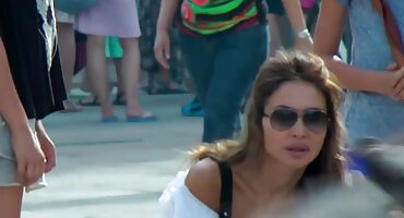 ດູດໂປໂລຍດ້ວຍສິ່ງເສບຕິດ.