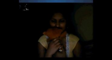 ສາວພັກ Busty.