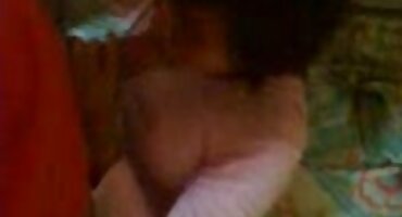 ແຟນເພີດເພີນກັບການມີເພດສໍາພັນໃນຫ້ອງນອນ.