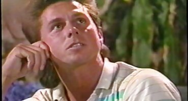 ລາວຈະລົງໂທຂອງພັນລະຍາມີ ruthless ຮ່ວມເພດ.