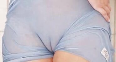 Patricia ຈາກ Latvia masturbates ຢູ່ຄົນດຽວ.