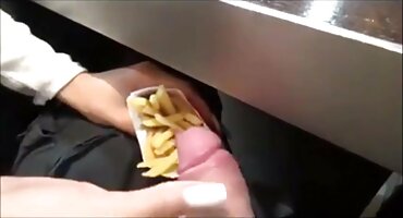 ການເດີນທາງ Lee ເຟສບຸກ