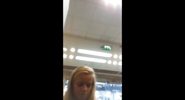 am AmieettEtt ສູນເສຍການຮ່ວມເພດໃນໂປ໊ກເກີ.