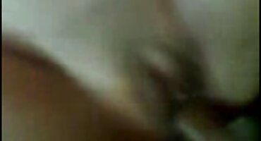 ເພື່ອນຮ່ວມຫ້ອງຮຽນເຮັດໃຫ້ນັກຮຽນເພດຍິງມີເພດສໍາພັນ.