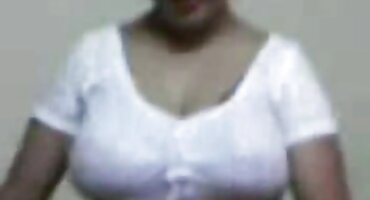 ໄຂມັນ ebony ຈ່າຍສີຂາວສໍາລັບການຮ່ວມເພດ.