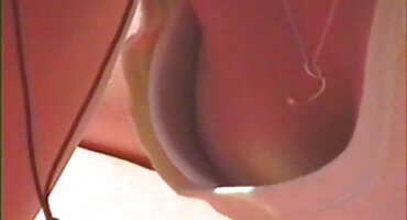 ລາວຈັດແຈງການເຈາະສອງເທົ່າສໍາລັບພັນລະຍາຂອງລາວ. ສາມີແລະຫມູ່ເພື່ອນ fucking.