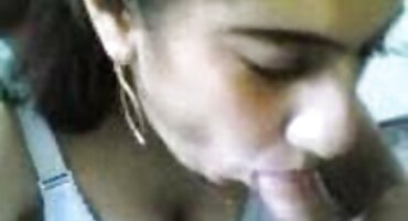 ດ້ວຍຄວາມຍິນຍອມຂອງຜົວຂອງນາງ,ຜິວເນື້ອສີຂາວໂກງລາວກັບໝູ່ຂອງນາງ.