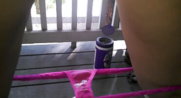 Latina ແມ່ນກຽມພ້ອມສໍາລັບການເຈາະສອງເທົ່າ.