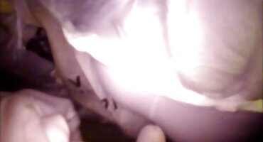 Gina Valentina ແລະ Abella ອັນຕະລາຍດູດ cock ແລະ fuck.