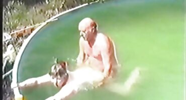 Fucked ໂດຍຜູ້ຊາຍສີດໍາຫຼັງຈາກນວດ.