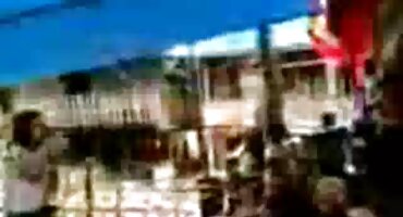 ສະເຫມີກຽມພ້ອມສໍາລັບ blowjob.