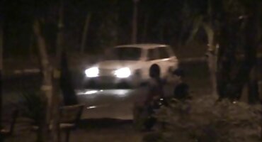 Fucking ກັບຜິວເນື້ອສີຂາວຢູ່ທາງຫນ້າຂອງແຟນ.