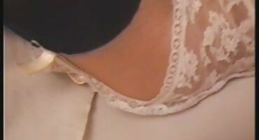 Frida Sante ເຮັດໃຫ້ຄວາມຮັກກັບແຟນ.