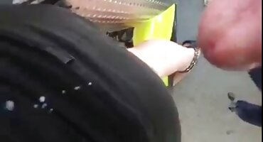 ຜູ້ຈັດການລົງໂທດພະນັກງານດ້ວຍການຮ່ວມເພດຍິງມັກແມ່.