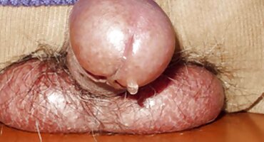 ນາງໄດ້ເອົາ cock ໃຫຍ່ໃນ pussy ຂອງນາງ.