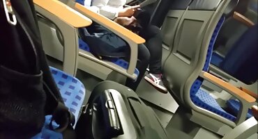 Fucked ເລຂາທິການທີ່ສວຍງາມແທນທີ່ຈະສ້ອມແປງເຄື່ອງພິມໃນຫ້ອງການ.